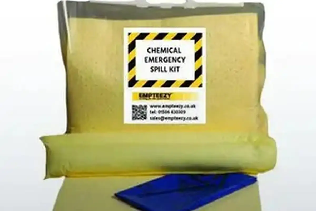 Chemical Spill Kit | 30L | Clip top bag with carry handle